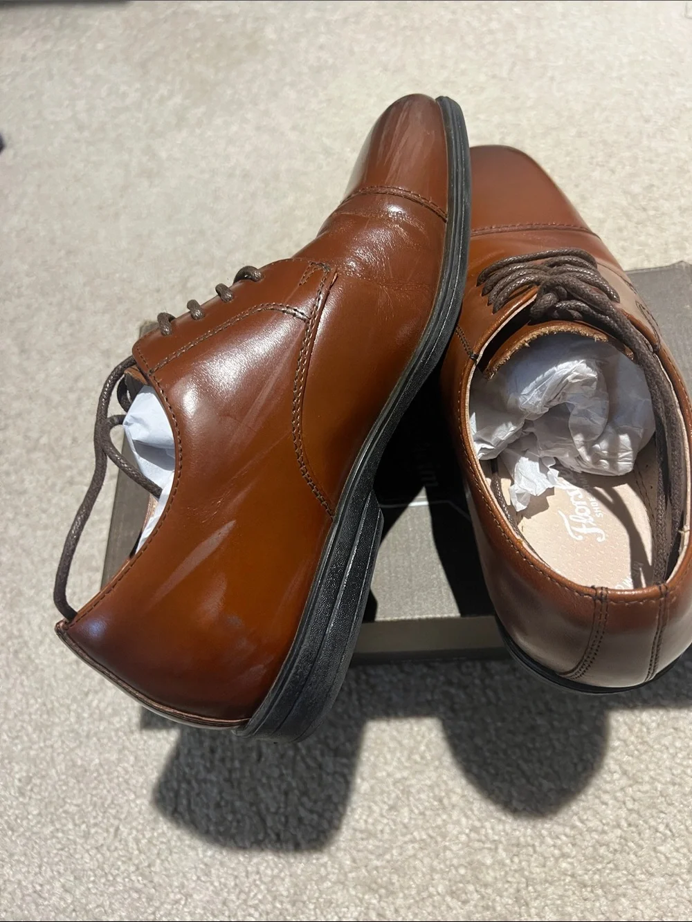 Florsheim Reveal Cap Toe Ox Derby Boys 4M Cognac Leather dress shoe like New